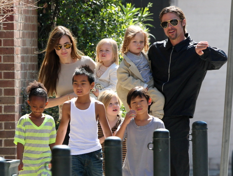Angelina Jolie en Brad Pitt willen Syrisch kindje adopteren