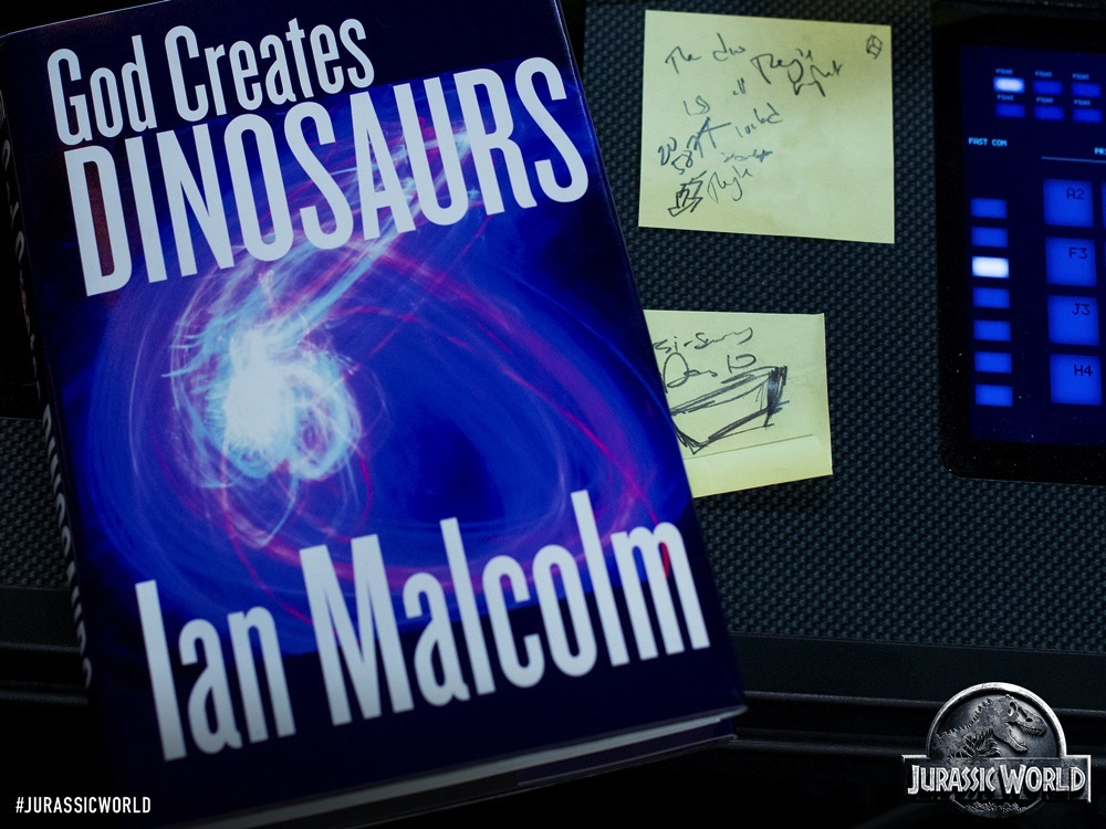 Ian Malcolms nieuwe boek op foto 'Jurassic World'