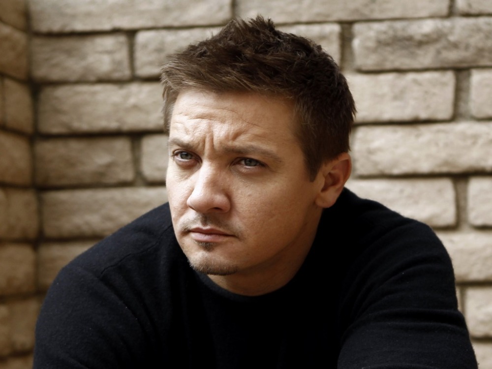 Jeremy Renner naast Amy Adams in sci-fi film 'Story of Your Life'