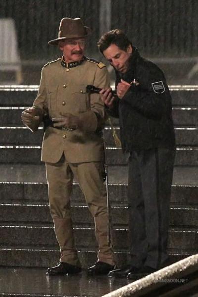 Ben Stiller en Robin Williams gespot op 'Night at the Museum 3'-set