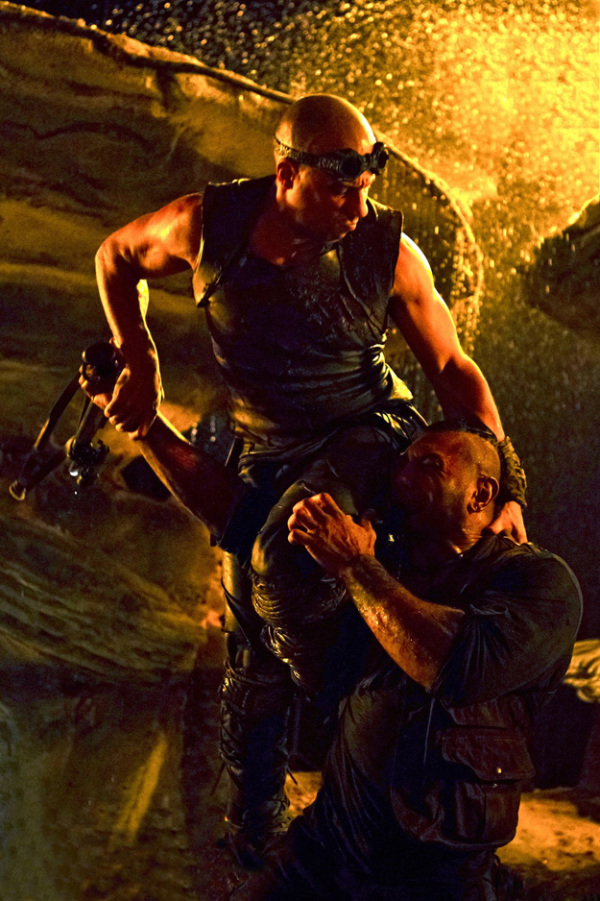 Vin Diesel vecht erop los op nieuwe foto 'Riddick'
