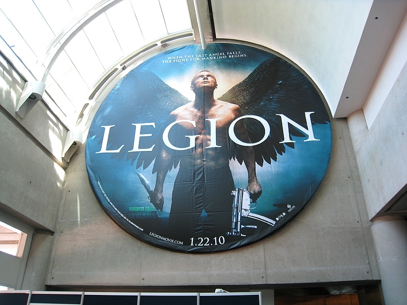Eerste officiële poster Legion