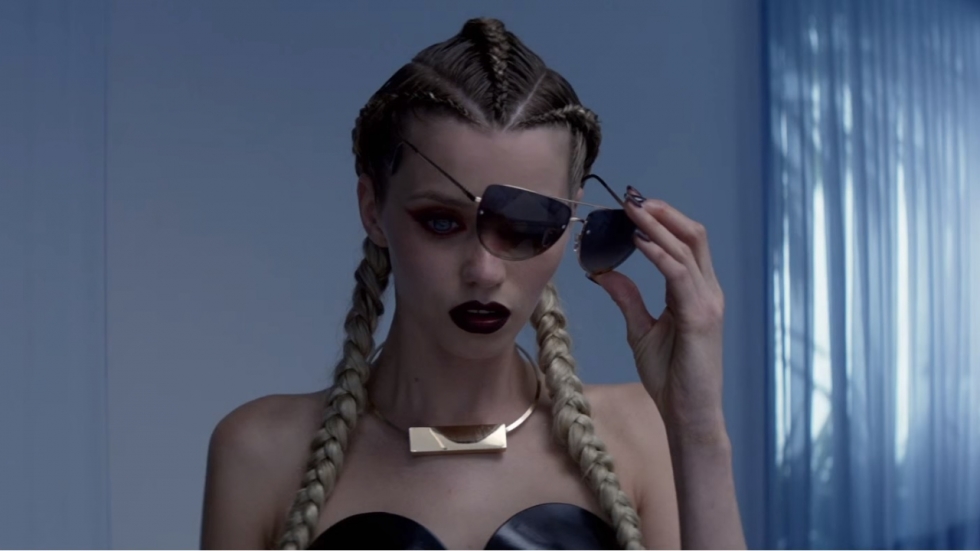 [UPDATE] Eerste trailer 'The Neon Demon' van 'Drive'-regisseur Nicolas Winding Refn