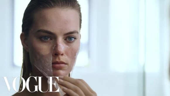 Margot Robbies Beauty Routine Is Psychotically Perfect | Vogue