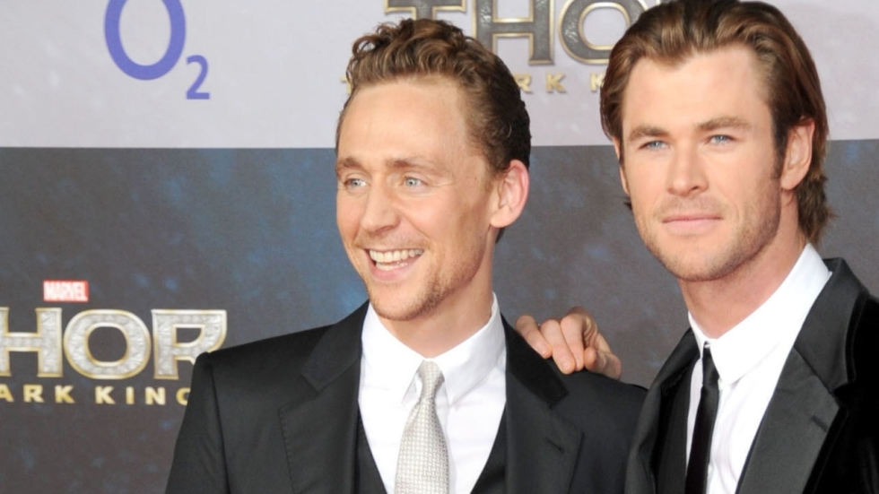 Thor en Loki in aardse kleding op nieuwe setfoto's 'Thor: Ragnarok'