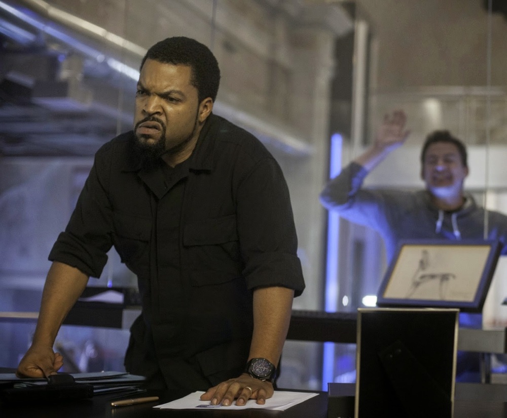 Charlie Day en Ice Cube raken verstrikt in een 'Fist Fight'