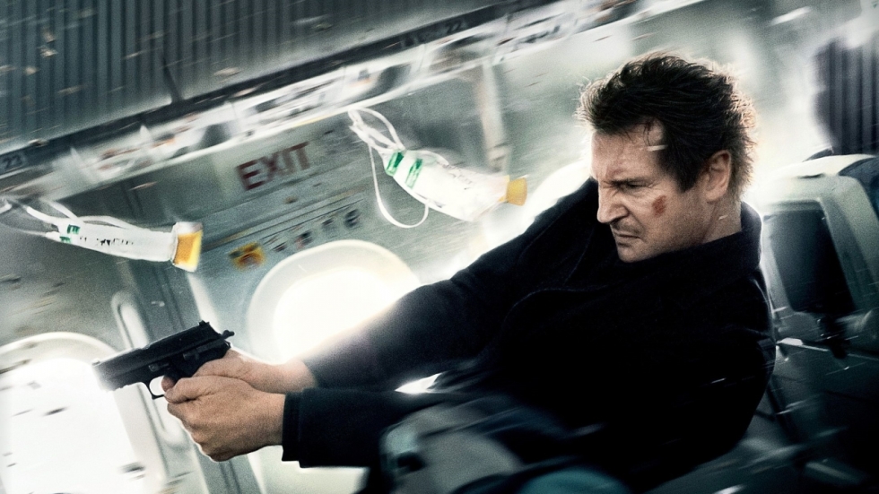 Liam Neeson's auto kan elk moment exploderen in 'Speed'-achtige thriller 'Retribution'