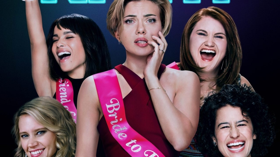 Scarlett Johansson feest erop los in nieuwe trailer 'Rough Night'