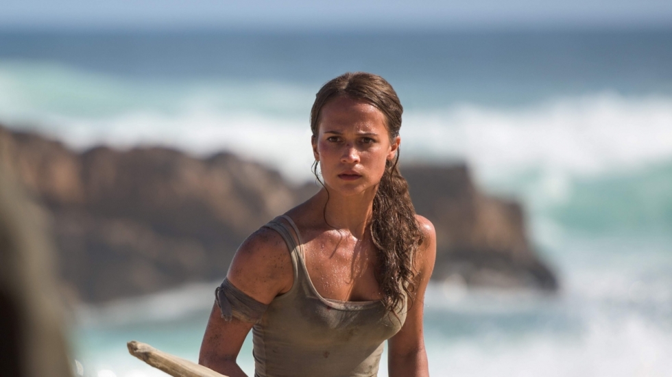 Alicia Vikander in vol ornaat als Lara Croft op nieuwe foto 'Tomb Raider'