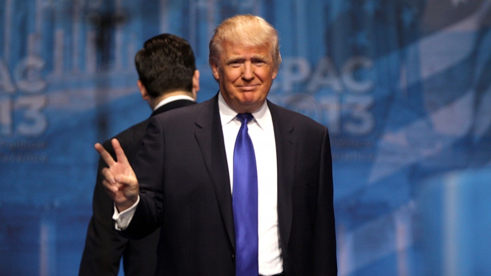 Sterren halen uit naar Donald Trump tijdens de Emmy Awards
