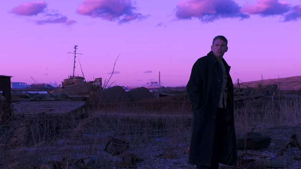 Ethan Hawke in eerste trailer kritisch bejubelde film 'First Reformed'