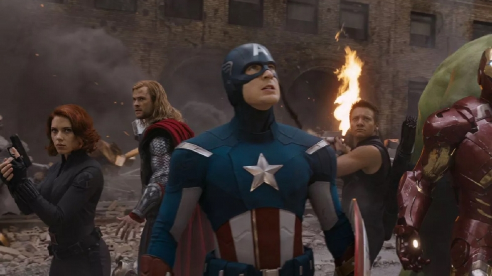 Gave foto 'Avengers: Endgame' toont zes originele Avengers met Loki