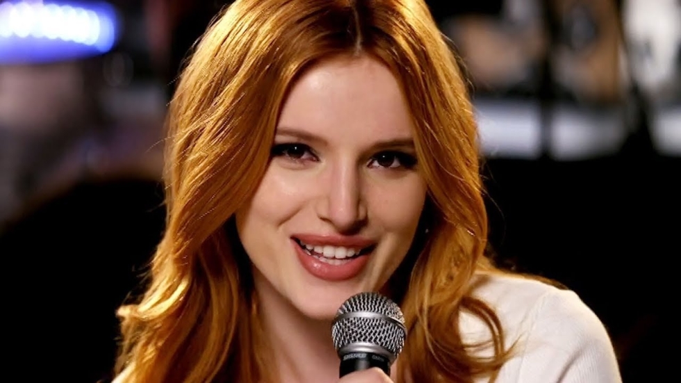 'Bella Thorne vecht relatiebreuk met ex-vriendin uit op Twitter'