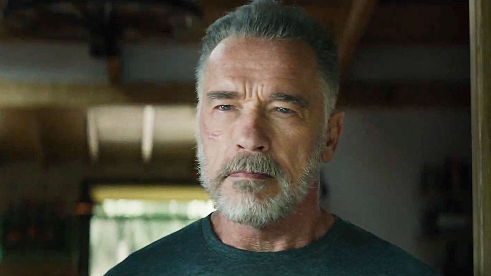 Schwarzenegger laat zijn gym en koelkast zien want hij traint nog steeds (video)