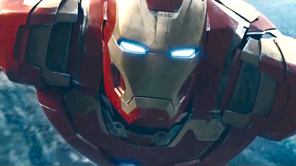 Marvel-ster verwent zijn vrouw in bed met 'Iron Man'-onderbroek