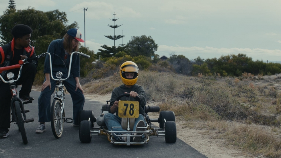 Scheur mee met de pijlsnelle trailer van Netflix-film 'Go Karts'