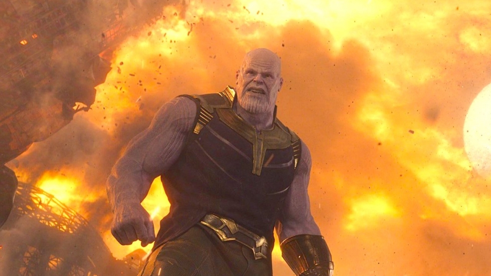 Uitgelekte beelden 'Avengers: Infinity War' tonen eerdere versie van Thanos' maan-aanval