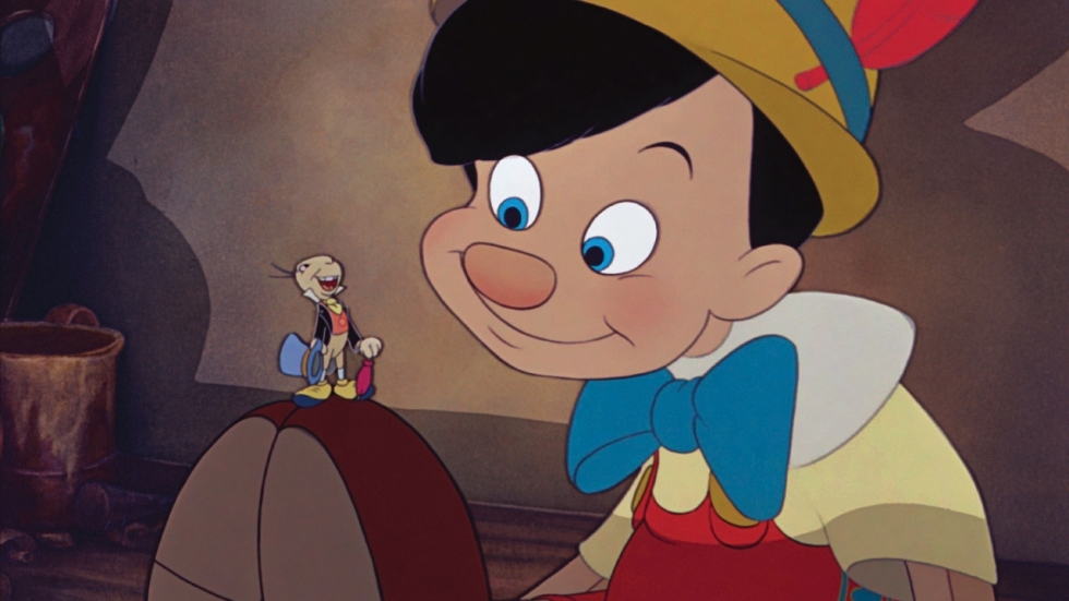 Wie speelt de pratende krekel in Guillermo del Toro's 'Pinocchio'?
