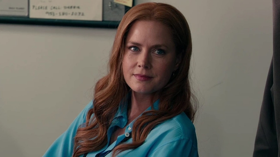 Amy Adams verandert in een hond(!) in donkere comedy 'Nightbitch'