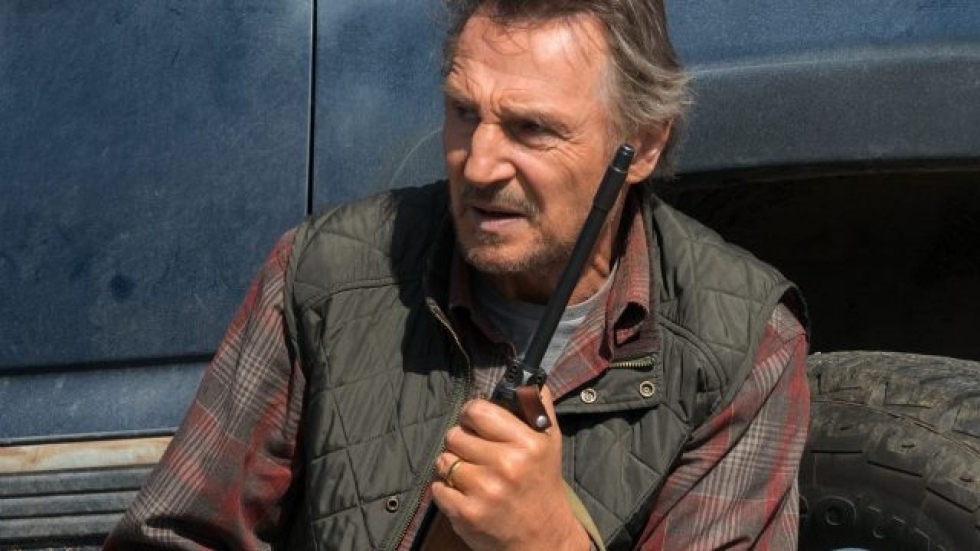 Liam Neeson knalt er (weer) op los in eerste trailer 'The Marksman'