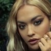Rita Ora heeft bijzonder weinig om het lijf op Insta-foto's
