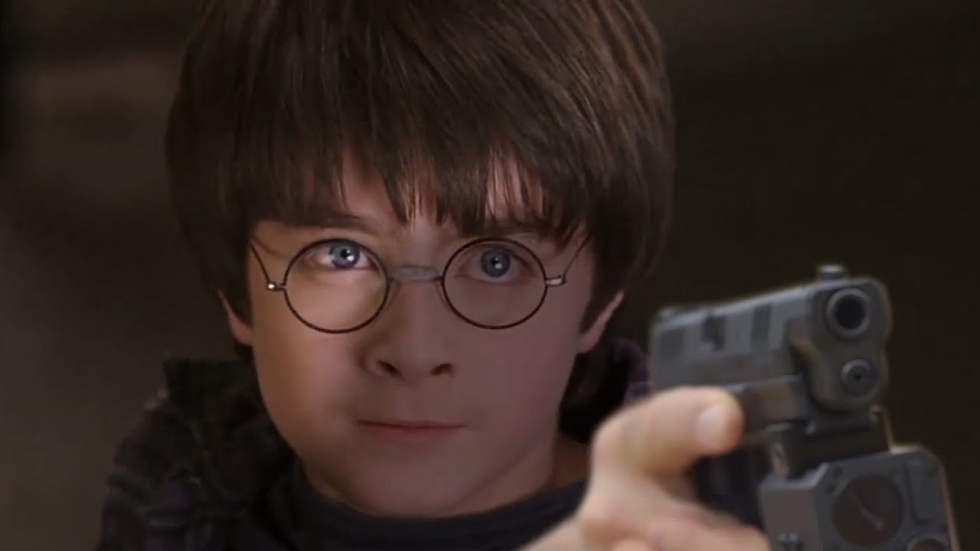 Geniale 'Harry Potter'-trailer vervangt toverstokken door wapens