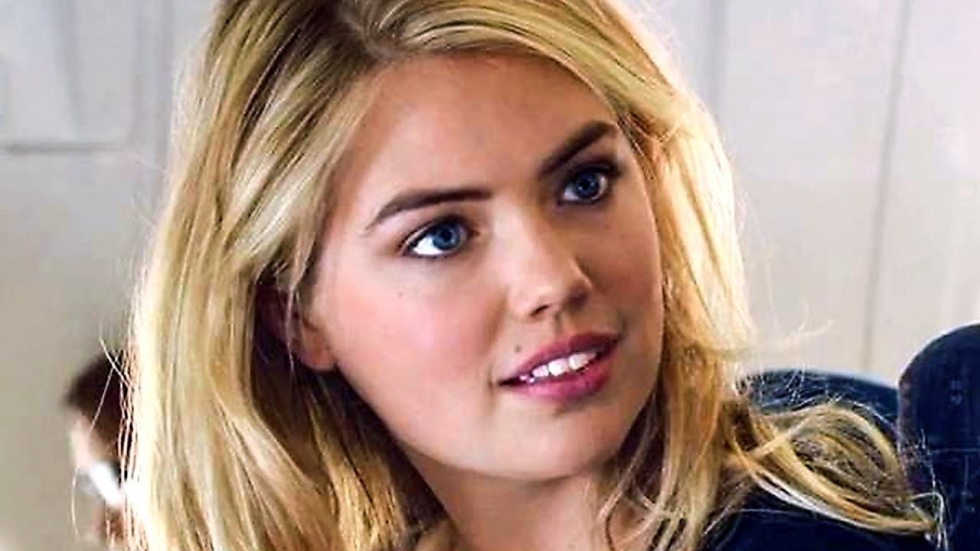 Kate Upton pronkt met haar bewonderenswaardige decolleté