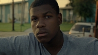 John Boyega als een gefrustreerde advocaat met een zwaard in trailer 'Naked Singularity'