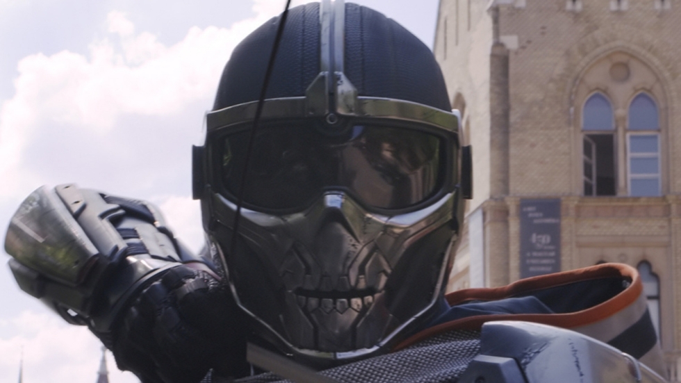 Het verhaal achter het ontwerp van Marvel-schurk Taskmaster uit 'Black Widow'
