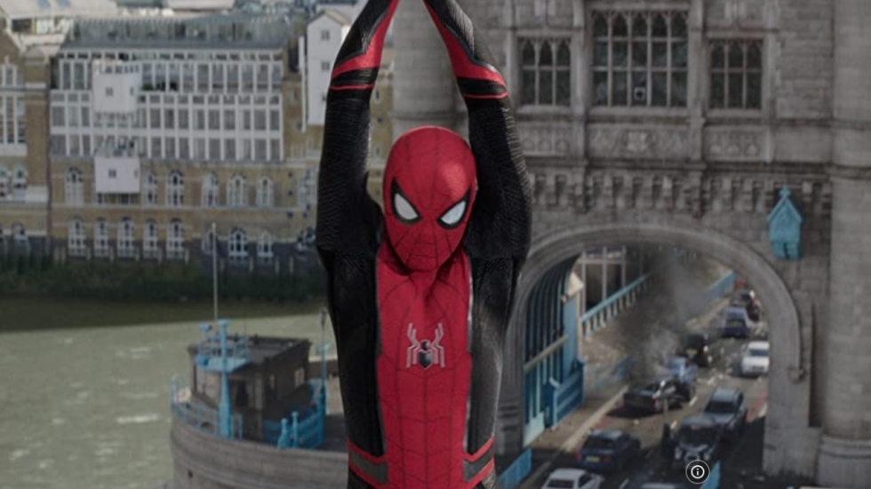 Setfoto's tonen betere blik op nieuwe kostuum in 'Spider-Man: No Way Home'