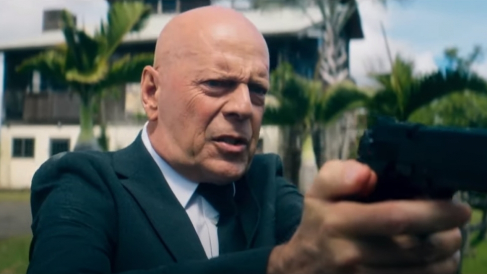 Bruce Willis 'slaapwandelt' door dertien-in-een-dozijn actiethriller 'Survive the Game'