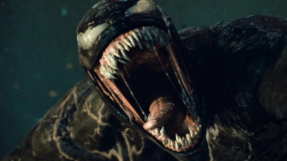 Venom en Carnage smelten samen en gaan elkaar te lijf op gruwelijk gave posters