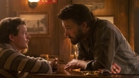 Ben Affleck lijkt wel een tiener op 'The Tender Bar' poster