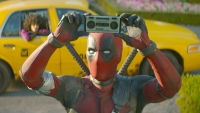 Kevin Costner vindt Ryan Reynolds SNL-grap duidelijk niet kunnen: "Ongepast"
