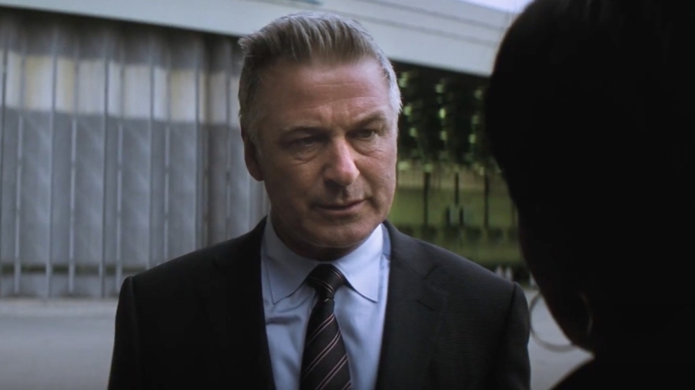 Alec Baldwin aangeklaagd voor het dodelijk ongeluk op de set van 'Rust'