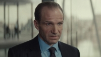 Ralph Fiennes hoopt na 'No Time to Die' terug te mogen keren als MI6-baas M