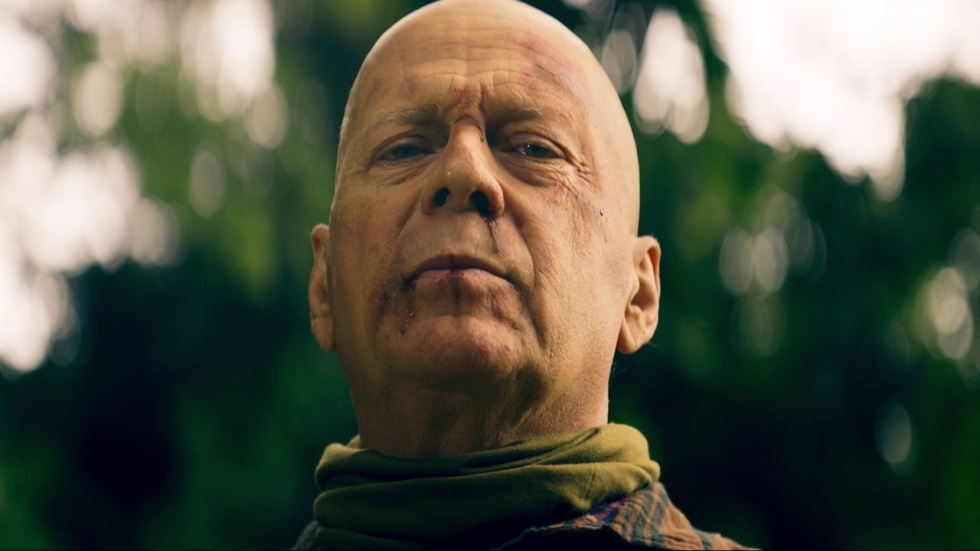 Wéér een suffe Bruce Willis-film: check (of vermijd) de trailer van 'Fortress: Sniper's Eye'