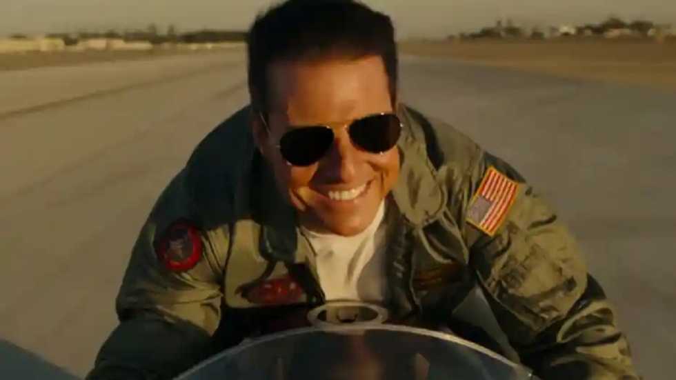 Tom Cruise staat erbij als een echte strijder op nieuwe afbeeldingen 'Top Gun: Maverick'
