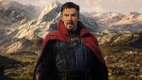 Doodsbange cape in supergave reclame voor 'Doctor Strange 2'