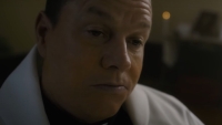 Mark Wahlberg van bokser tot priester in eerste trailer 'Father Stu'