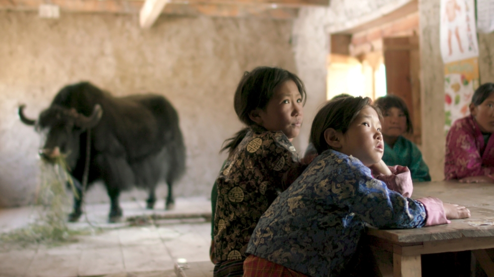 Lunana: A Yak in the Classroom