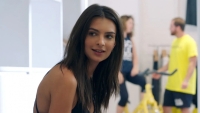 Emily Ratajkowski laat zien dat ze een heel mooie moeder kan zijn