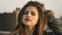 Gênante blooper voor prachtige Selena Gomez