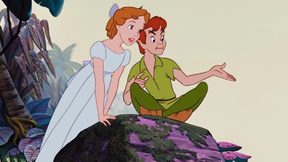 Peter Pan vecht met Captain Hook en laat je zweven op eerste poster 'Peter Pan & Wendy'