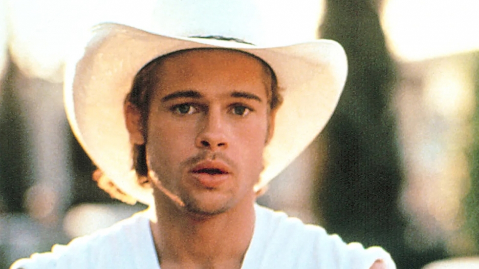 Geena Davis deelt opmerkelijk detail over achterwerk Brad Pitt