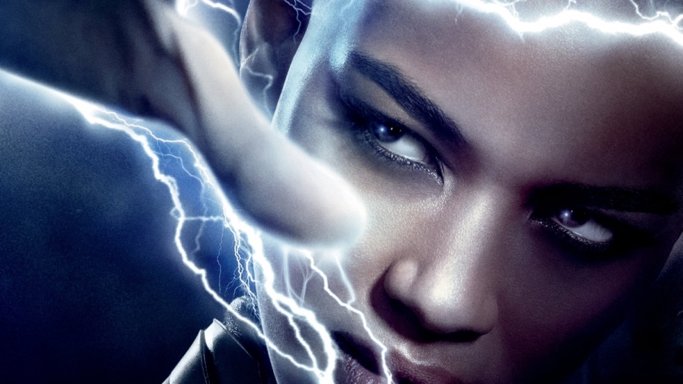 Batwoman-ster Javicia Leslie verandert in X-Men's Storm met een geweldig Halloween-kostuum