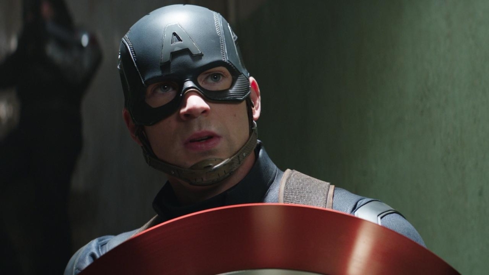 'Captain America'-acteur Chris Evans zit onder de tatoeages; fans in shock