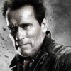 Arnold Schwarzenegger bundelt krachten met Milla Jovovich voor oorlogsproject