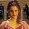 Emma Watson zag je nog nooit zo schaars gekleed als op deze Insta-foto