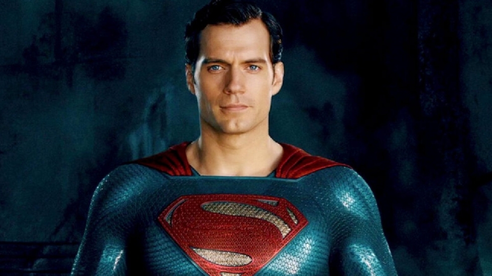 Henry Cavill deelt opmerkelijke sneer uit aan Zack Snyder en Walter Hamada